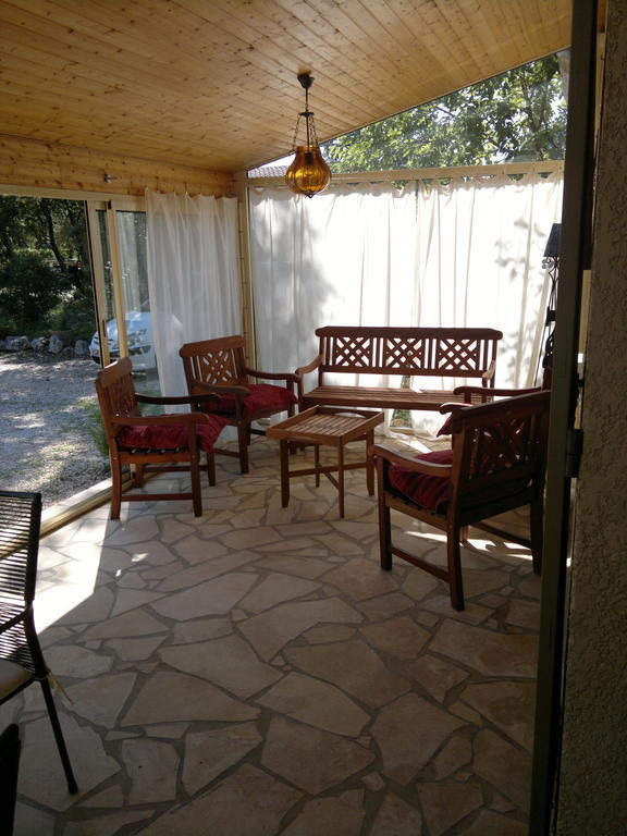 A L'Est D'Uzes Villa Saint-Siffret Cameră foto