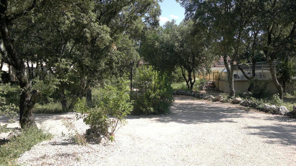 A L'Est D'Uzes Villa Saint-Siffret Exterior foto
